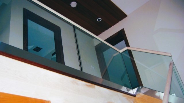 Commerical Glass Stairway Slideshow