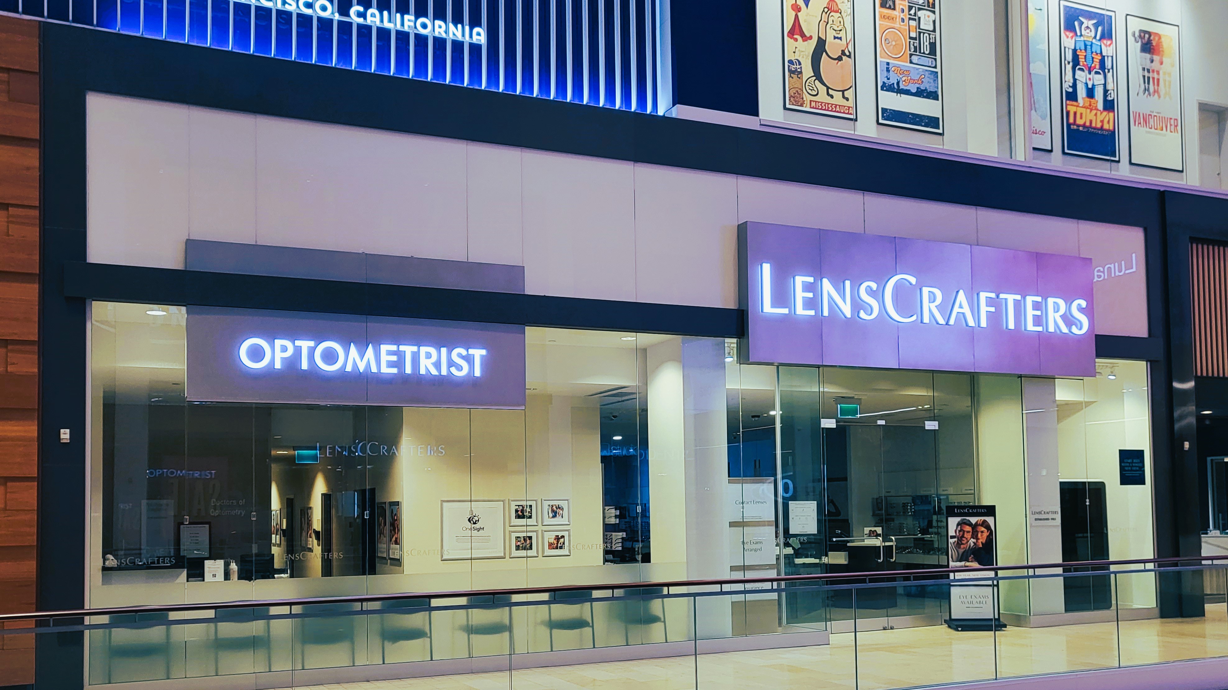 Lens Crafters Storefront Slideshow